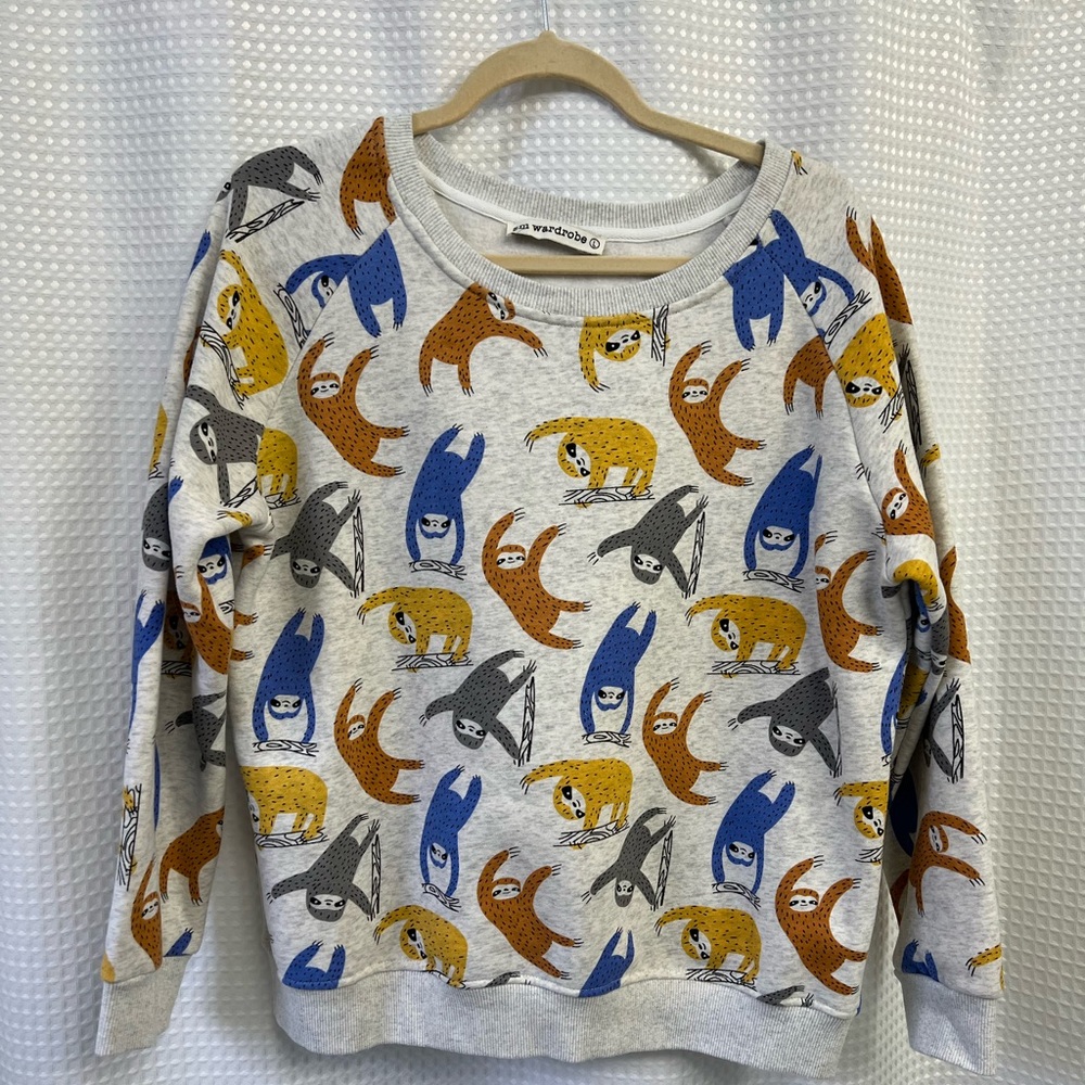 Sloth sweat shirt size L